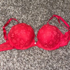 NWOT Red Lace Push-up Victoria’s Secret Bra Rose Detail
